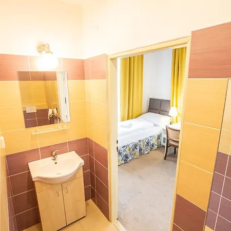 Guest house V Parku