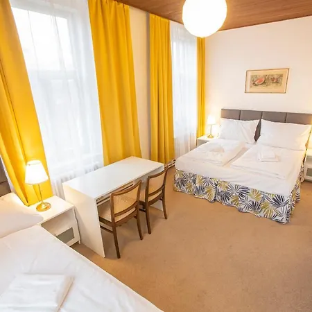 V Parku 3* Cesky Sternberk