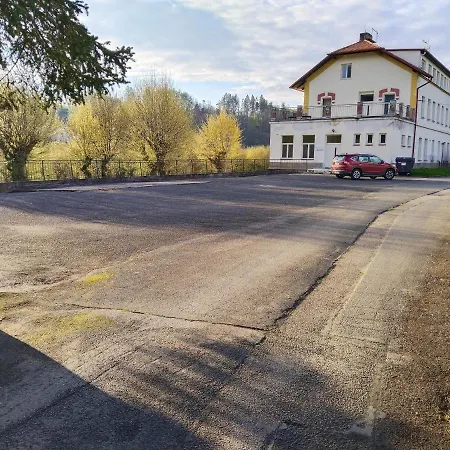 Pensjonat V Parku Cesky Sternberk
