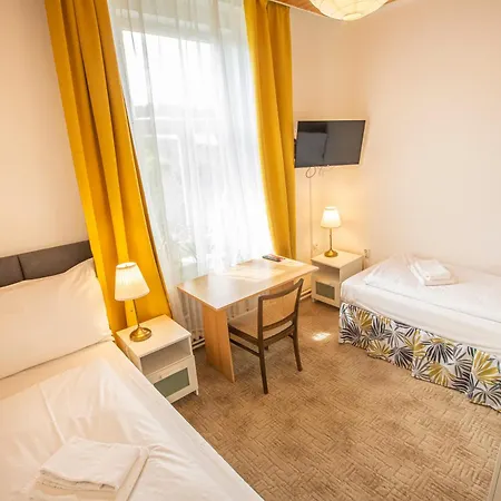 Guest house V Parku