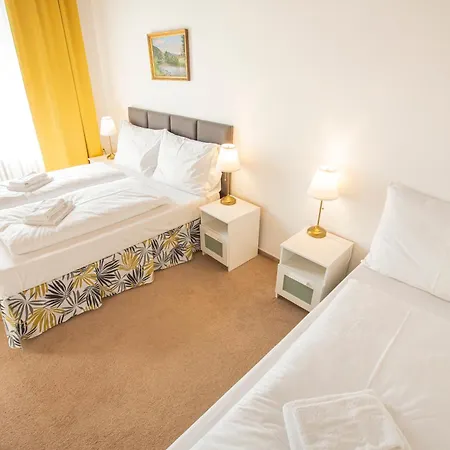 V Parku Guest house *